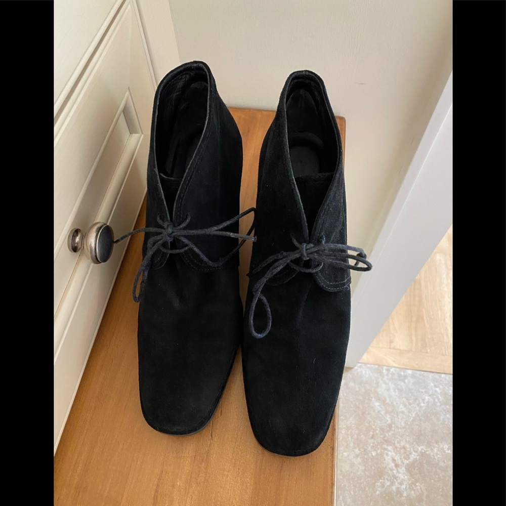 Vintage Donna Karan. Wedge moccasins. Black.